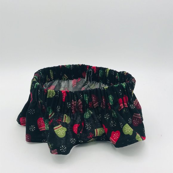 Handmade skirt for the Pampered Chef Tool Turnabout - Holiday Mittens Pattern - Picture 3 of 4